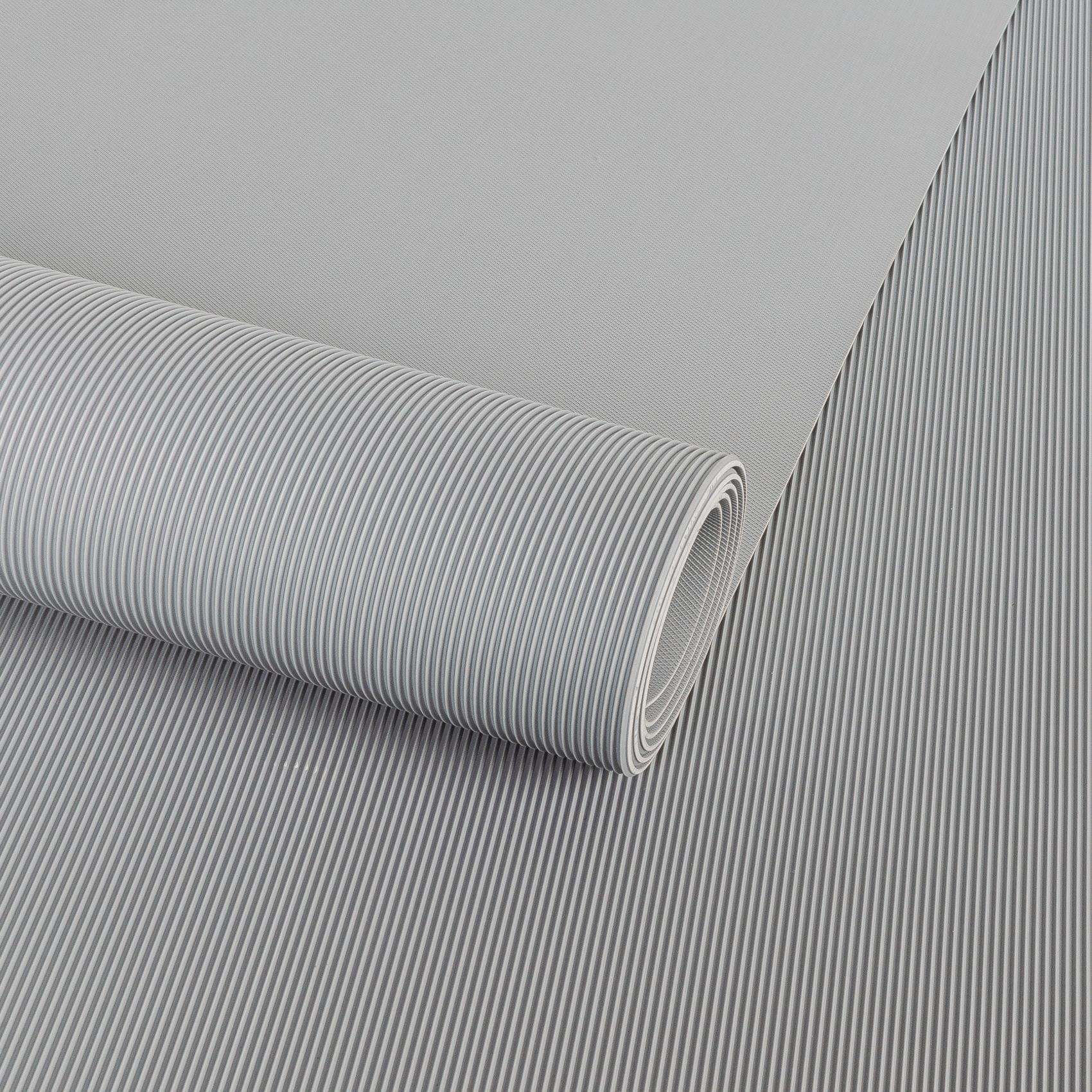 Gummimatte Gummiläufer Feinriefen Grau 3mm 100cm Breit auf TPE, Geruchslos – Bodenbelag, Bodenmatte – 100x100cm