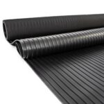 Gummi Antirutsch Bodenmatte SBR Schutzmatte Bodenbelag grobe Riefen -Rillen -Rippen Schwarz 3mm Stark 100 cm Breite 40 cm Länge