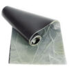 GL1100_30-jpg Schwarze, glatte SBR-Gummimatte in Schutzfolie eingerollt auf weißem Hintergrund.